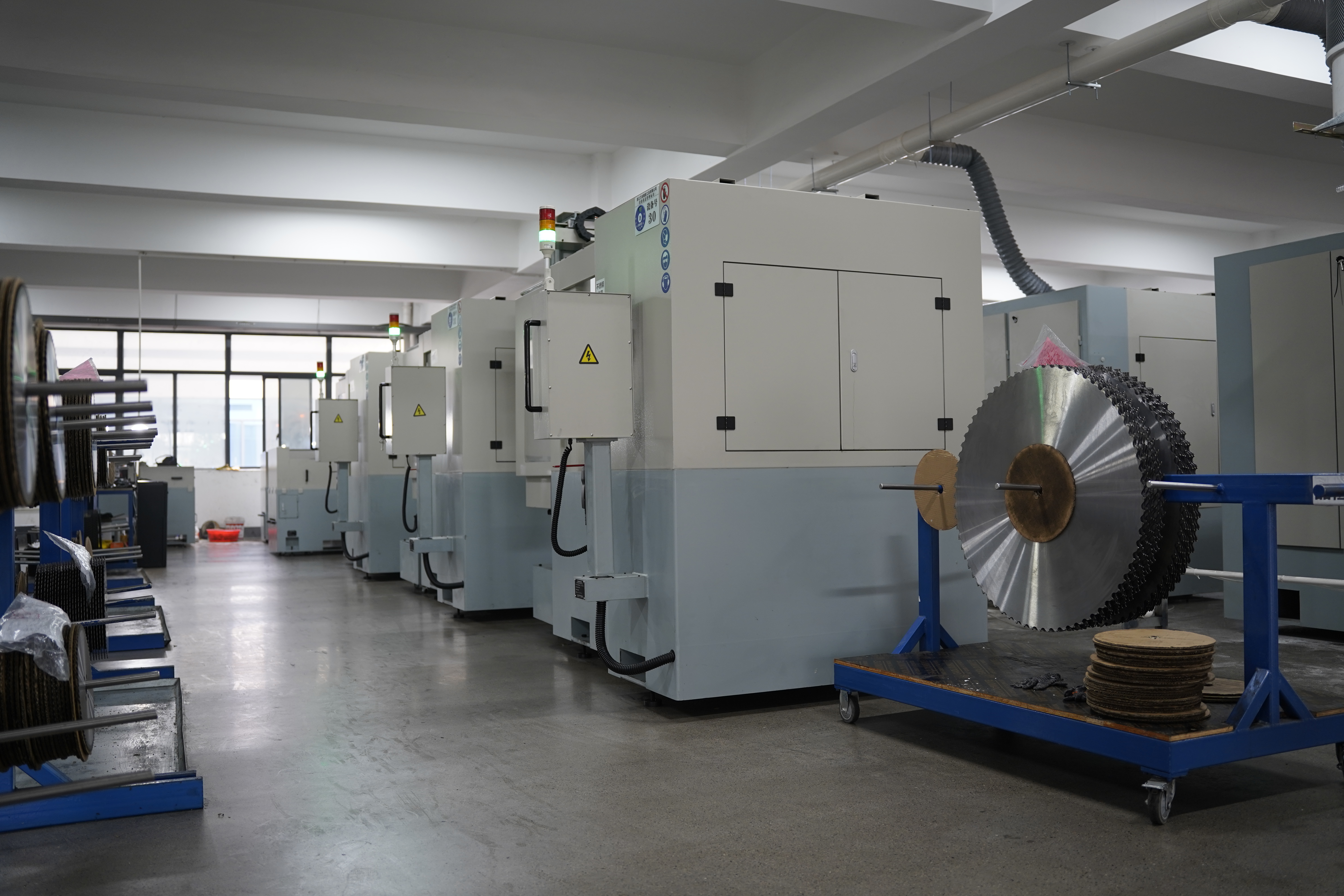 شحذ شفرة مناشير TCT